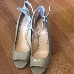 Gray patent leather wedges